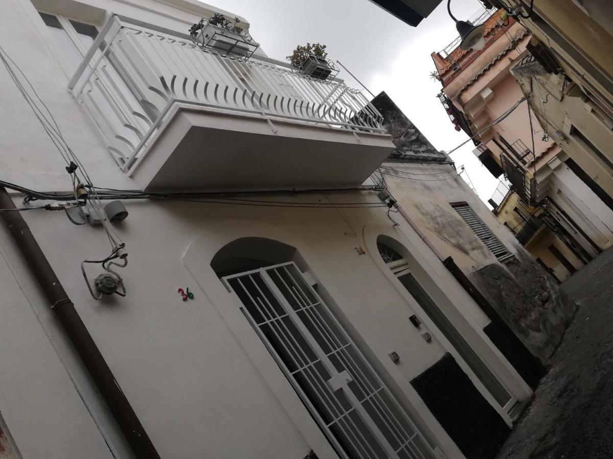 Вилла Casa Ubaruni Ачиреале Экстерьер фото